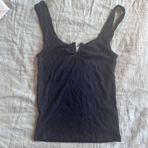 Aritzia Blank Tank V Neck XS